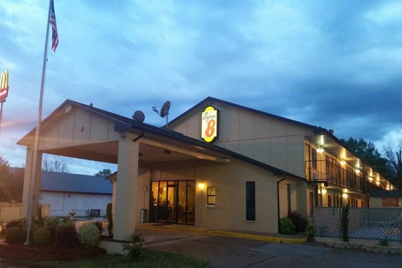 Super 8 by Wyndham Clarksville AR Exteriör bild