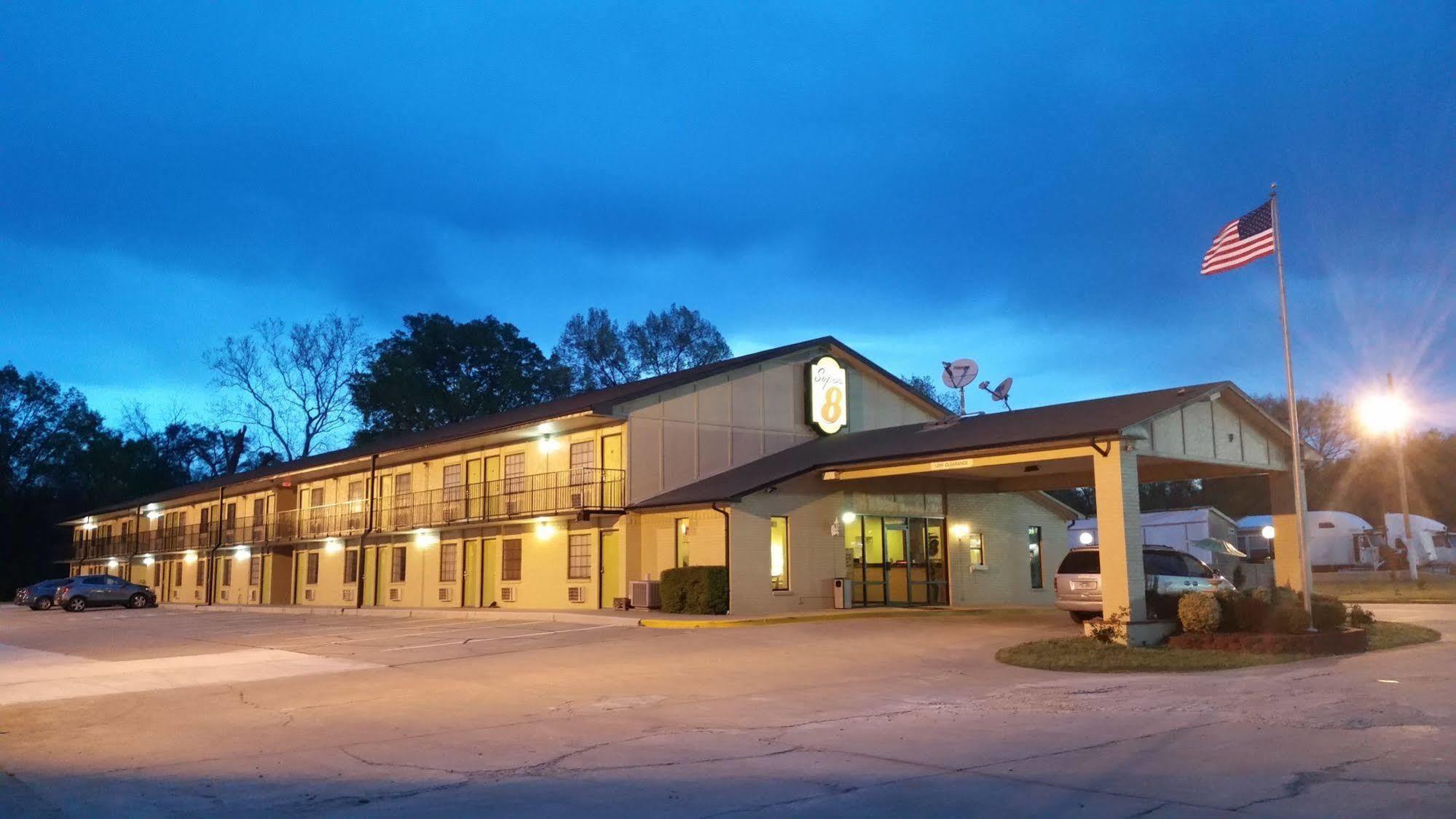Super 8 by Wyndham Clarksville AR Exteriör bild